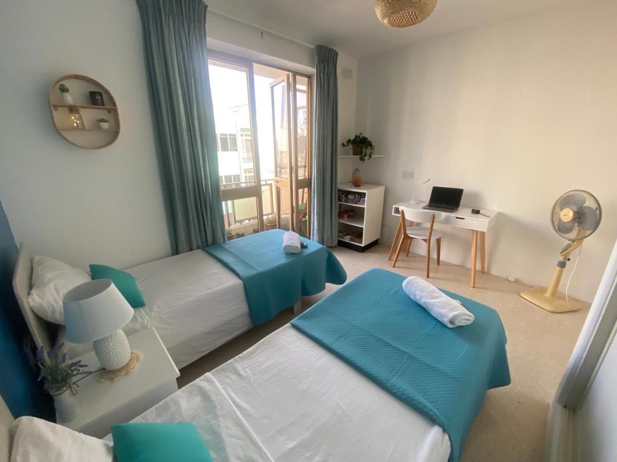 St Paul'S Bay Central Apartment In Qawra St. Paul's Bay Bagian luar foto