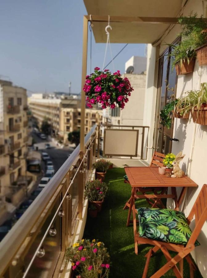 St Paul'S Bay Central Apartment In Qawra St. Paul's Bay Bagian luar foto