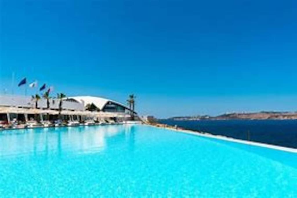 St Paul'S Bay Central Apartment In Qawra St. Paul's Bay Bagian luar foto
